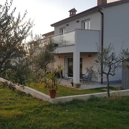 アパート Olivia Valkanela App 3