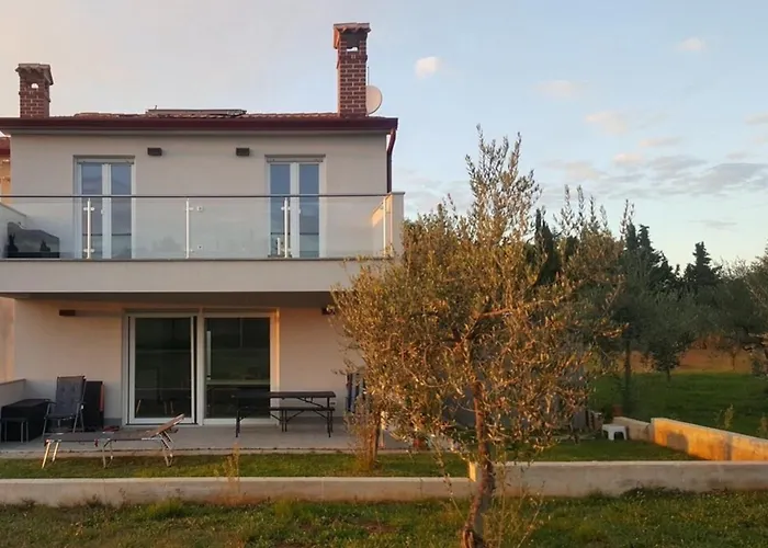 Apartman Olivia Valkanela App 3 *